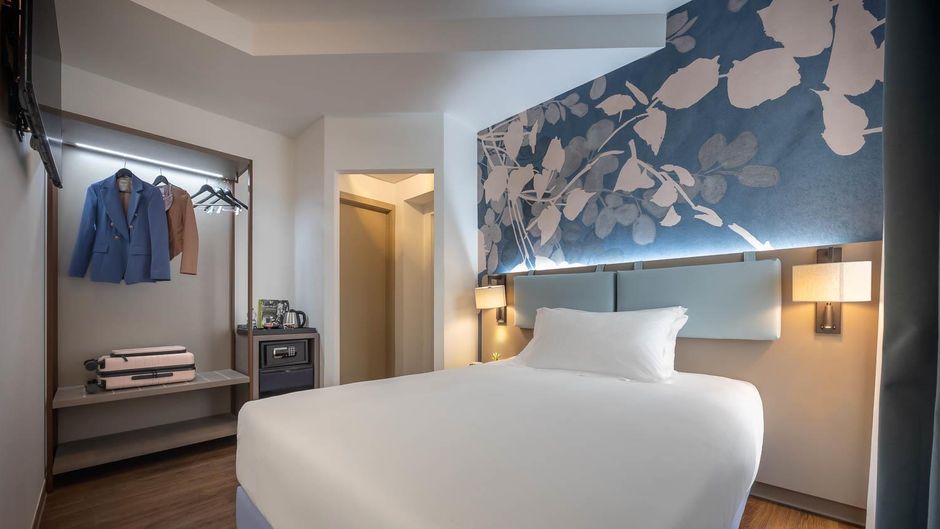 Castello Hotel Room