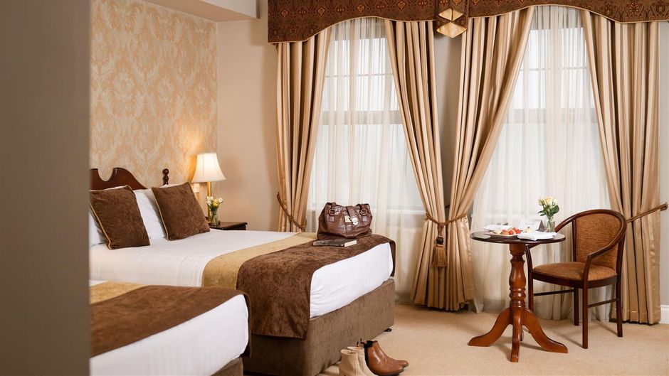 An Chuirt Gweedore Court Hotel Room