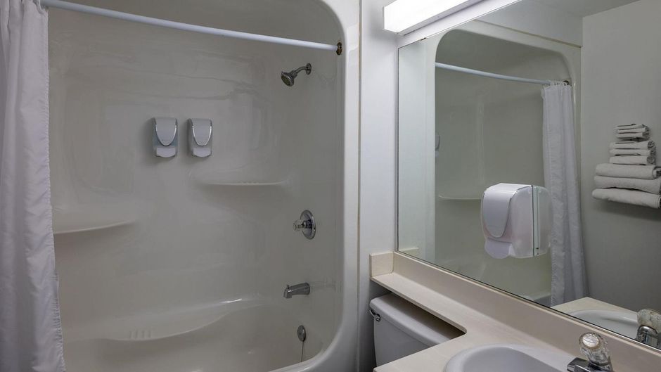 Repotel Airport Hotel Room