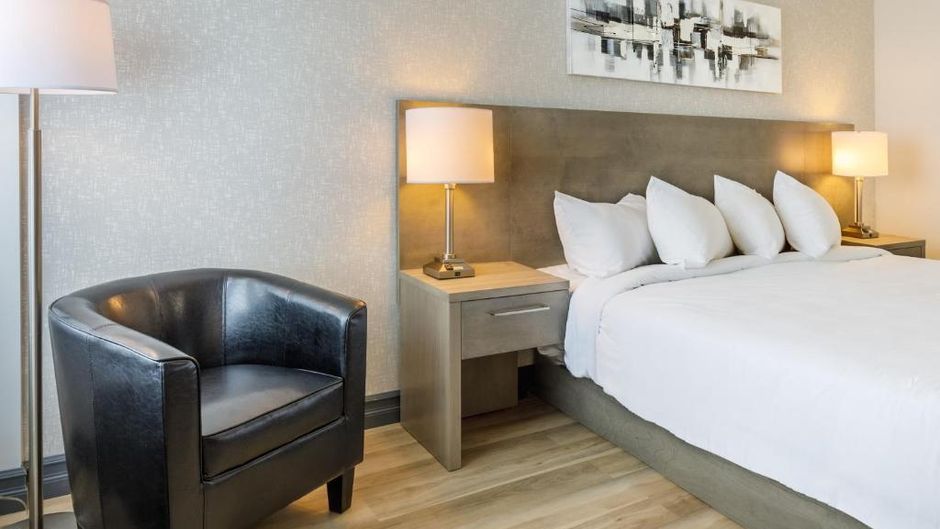 Repotel Airport Hotel Room