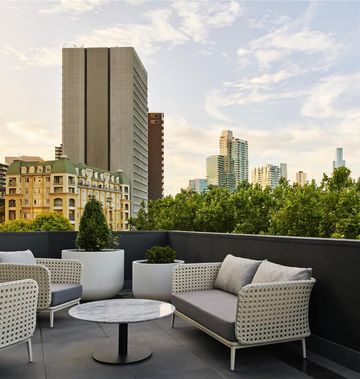 Royce Hotel