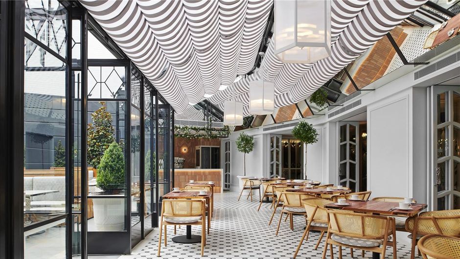 Royce Hotel Restaurant