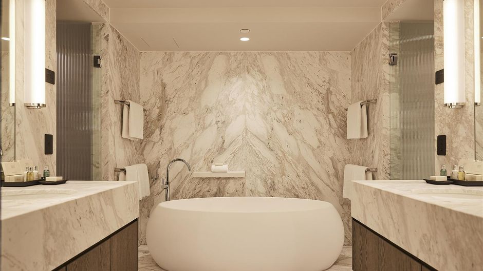 The Lyall Hotel Suite