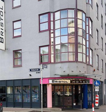 Hotel Bristol