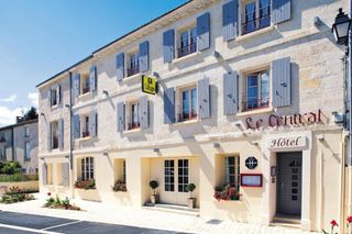 Central Hotel