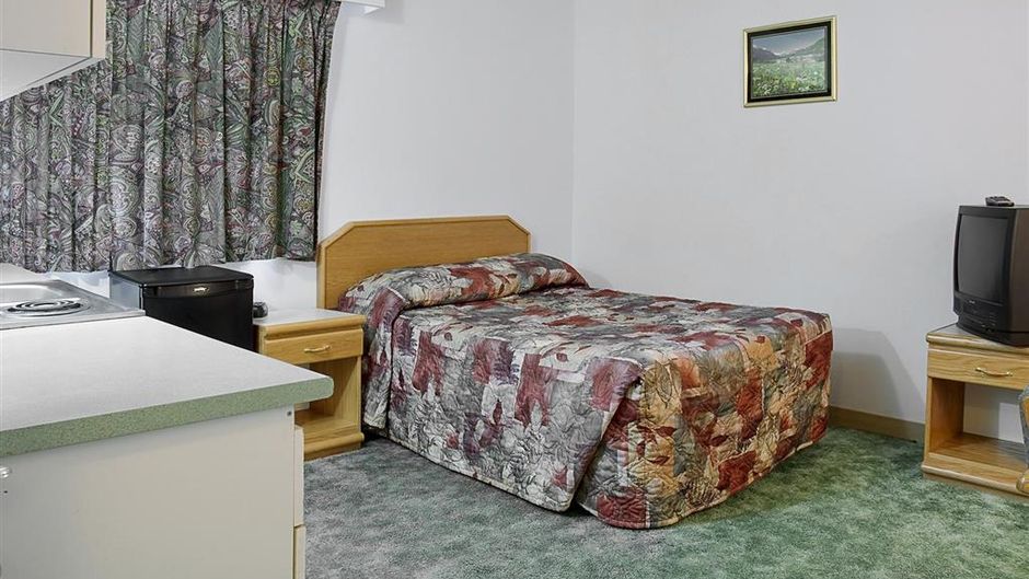 Canadas Best Value Inn Lillooet Suite