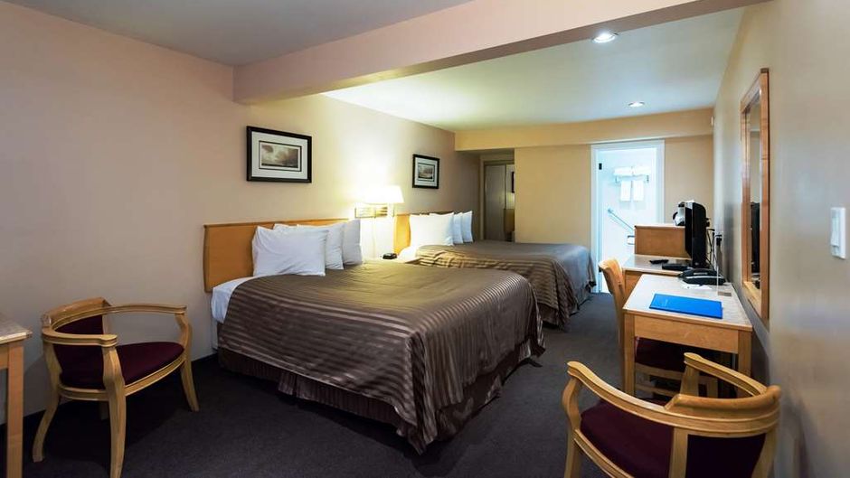 Canadas Best Value Inn Room