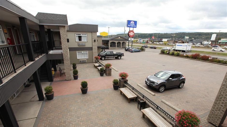 Canadas Best Value Inn Exterior