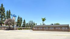 Americas Best Value Inn & Suites