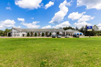 Americas Best Value Inn - Tahquamenon Co