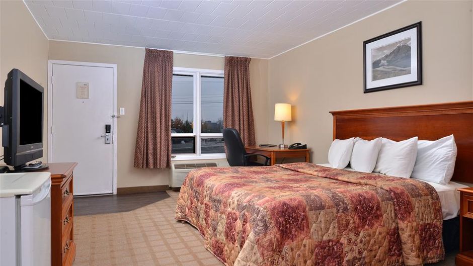Canadas Best Value Inn St Catharines Room