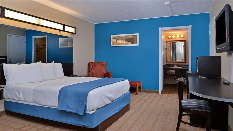 Canadas Best Value Inn St Catharines Room