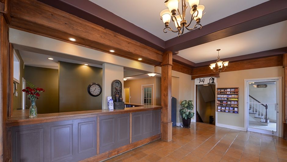 Canadas Best Value Inn/StesCharlottetown Lobby
