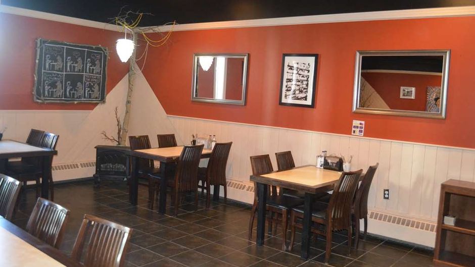 Canadas Best Value Inn- River View Hotel Restaurant