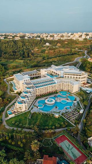 Atrium Platinum Spa & Convention Resort