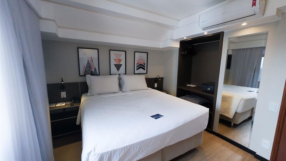Golden Tulip Address Suite