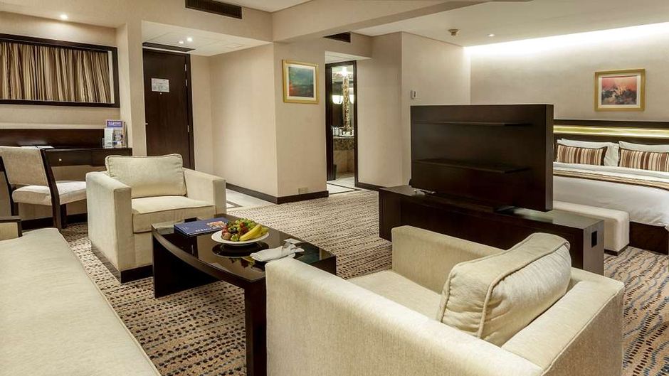 Golden Tulip Bahrain Suite