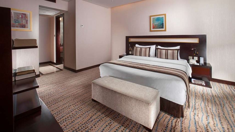 Golden Tulip Bahrain Suite
