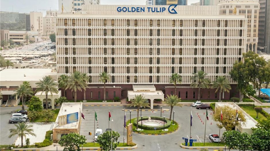 Golden Tulip Bahrain Exterior
