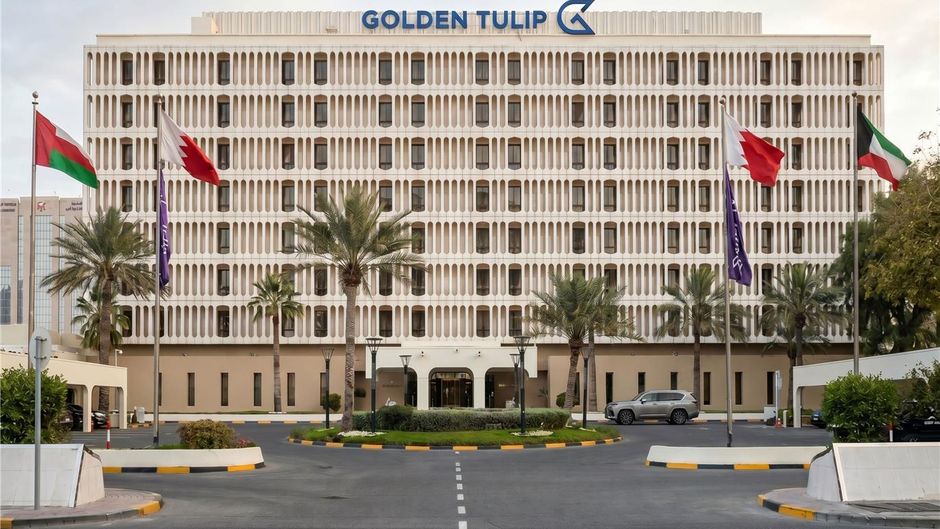 Golden Tulip Bahrain Exterior
