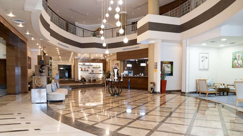 Golden Tulip Buraidah Lobby