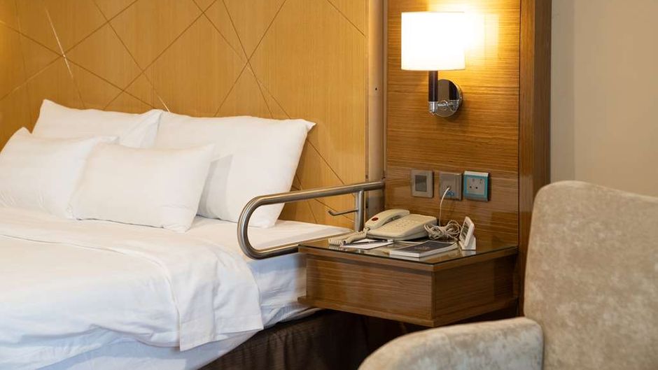Golden Tulip Buraidah Suite