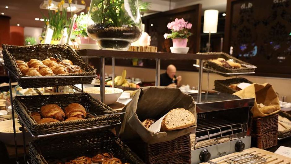 Golden Tulip Paris CDG Airport Restaurant