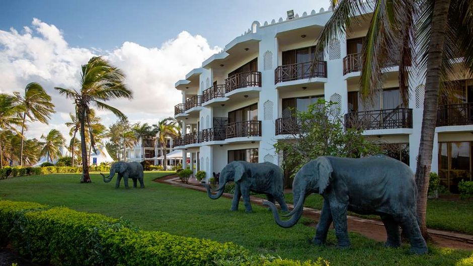Golden Tulip Dar Es Salaam Suite