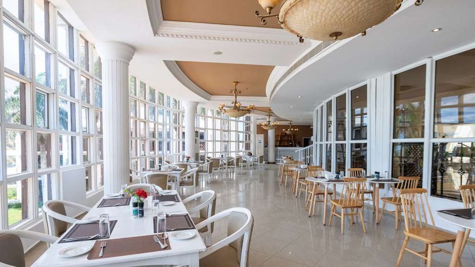 Golden Tulip Dar Es Salaam Restaurant