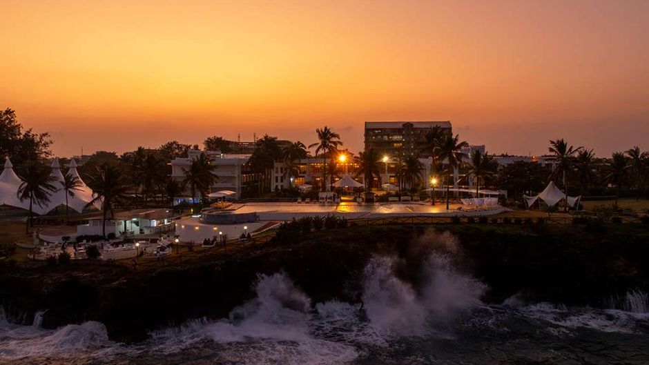 Golden Tulip Dar Es Salaam Exterior