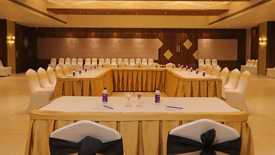 Golden Tulip Goa Candolim Resort Meeting