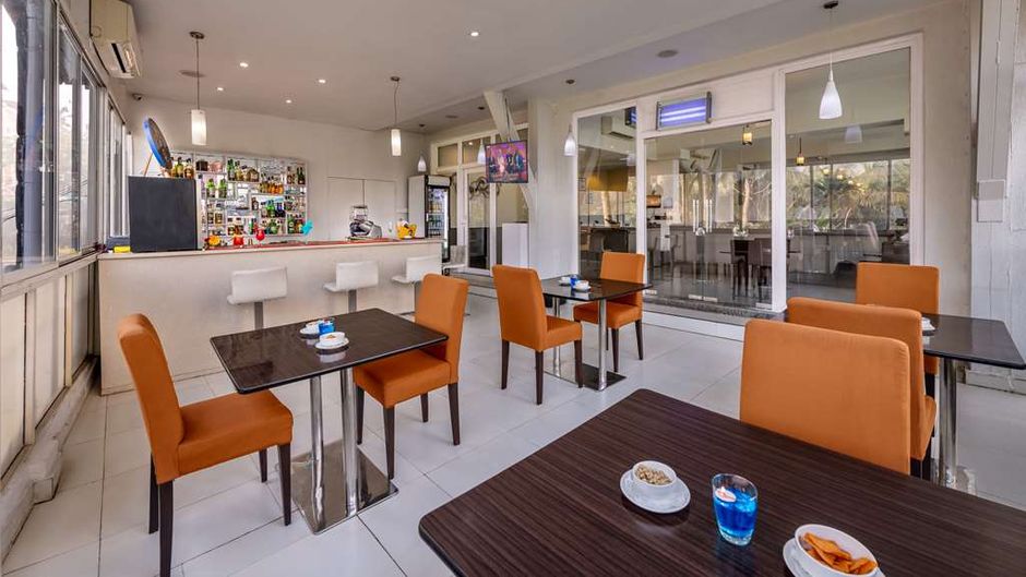 Golden Tulip Goa Candolim Resort Restaurant