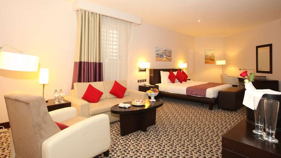 Golden Tulip Hail Hotel Suite