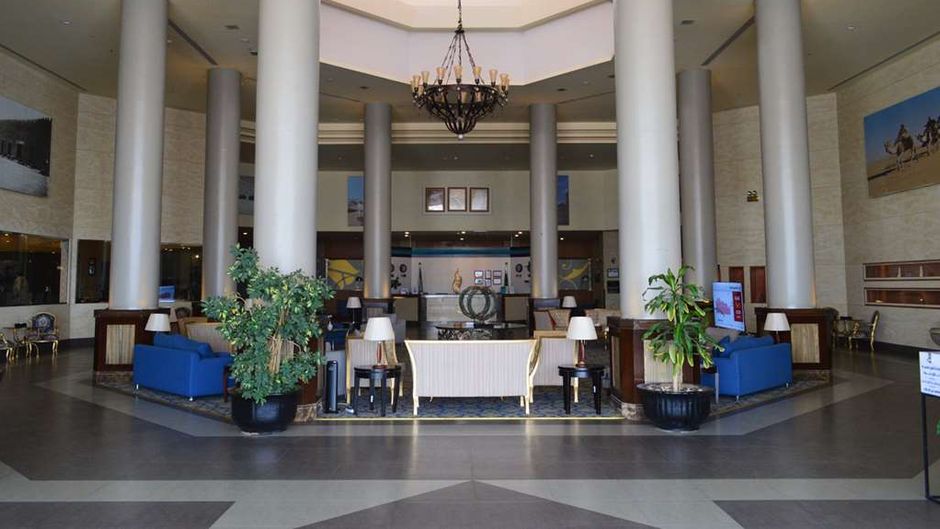 Golden Tulip Hail Hotel Lobby