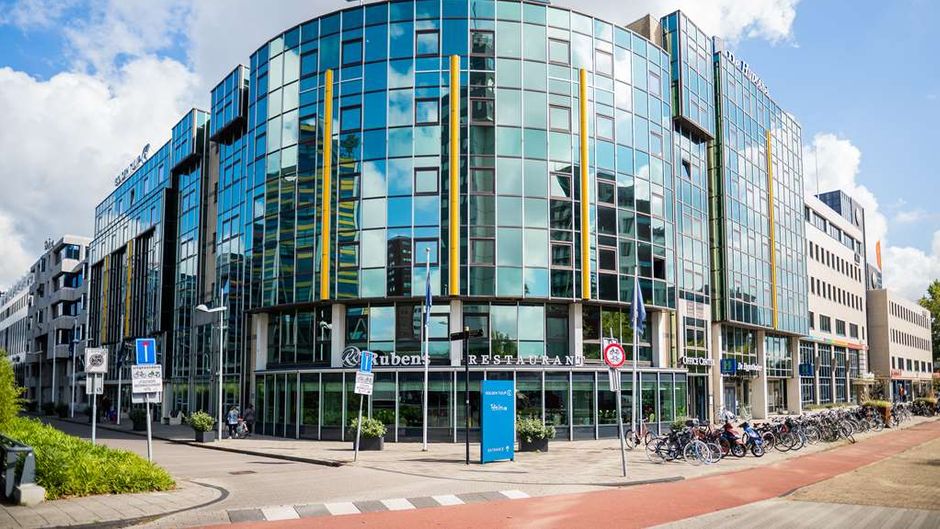 Golden Tulip Leiden Centre Exterior