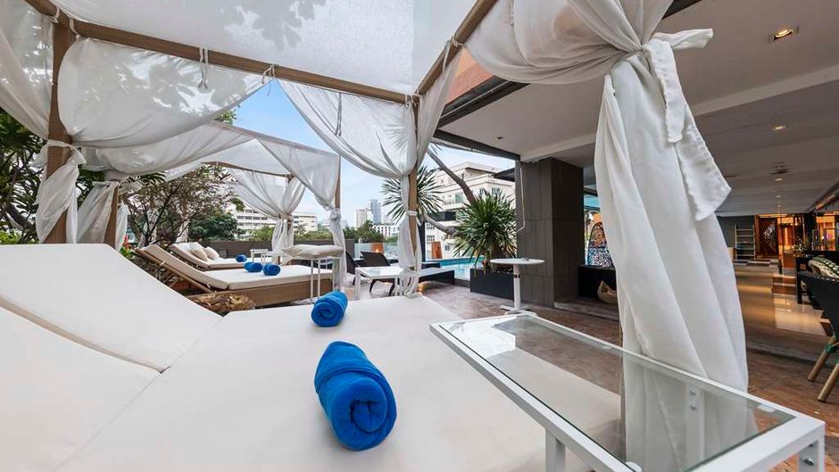 Golden Tulip Mandison Suites Pool