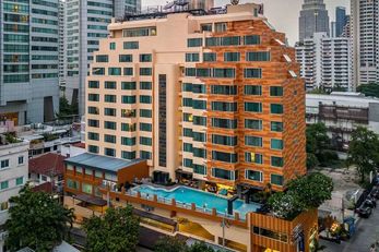 Golden Tulip Mandison Suites