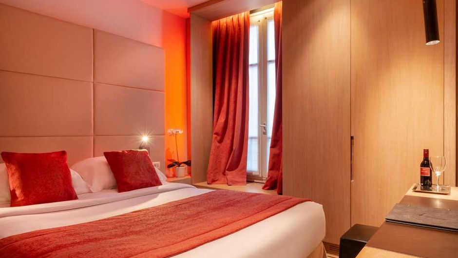 Golden Tulip Opera de Noailles Room
