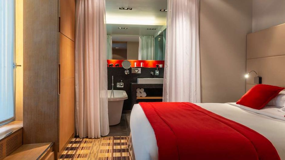 Golden Tulip Opera de Noailles Suite