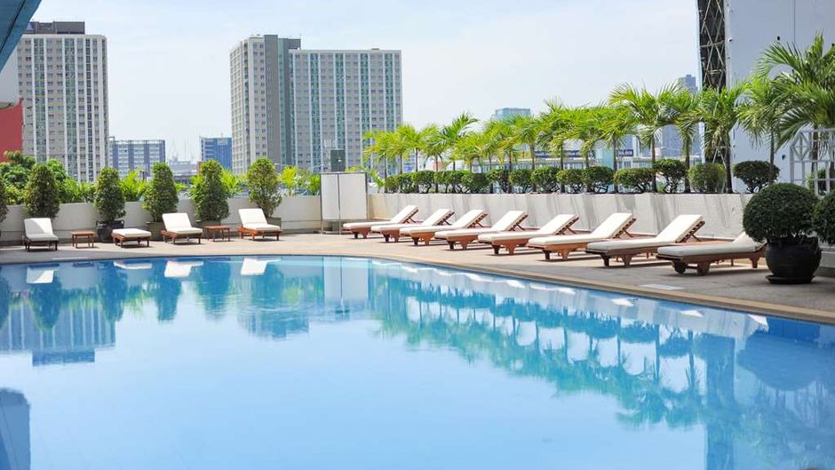 Golden Tulip Sovereign Hotel Bangkok Pool