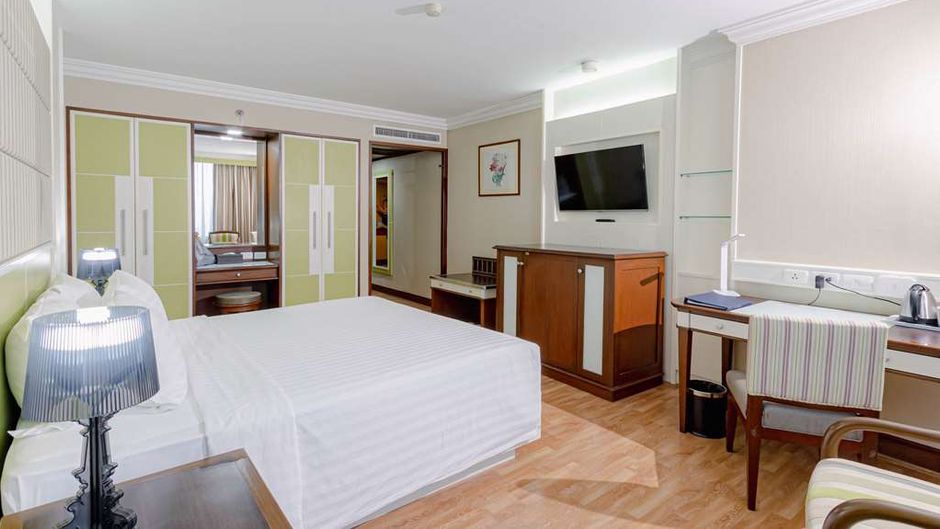 Golden Tulip Sovereign Hotel Bangkok Room