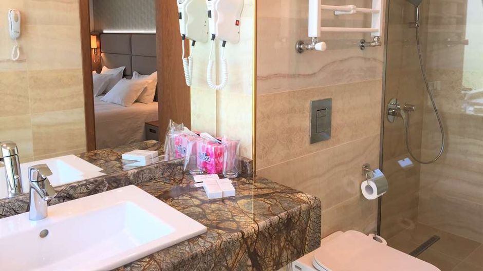 Golden Tulip Varna Suite