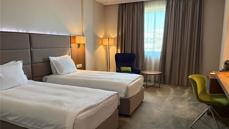 Golden Tulip Varna Room