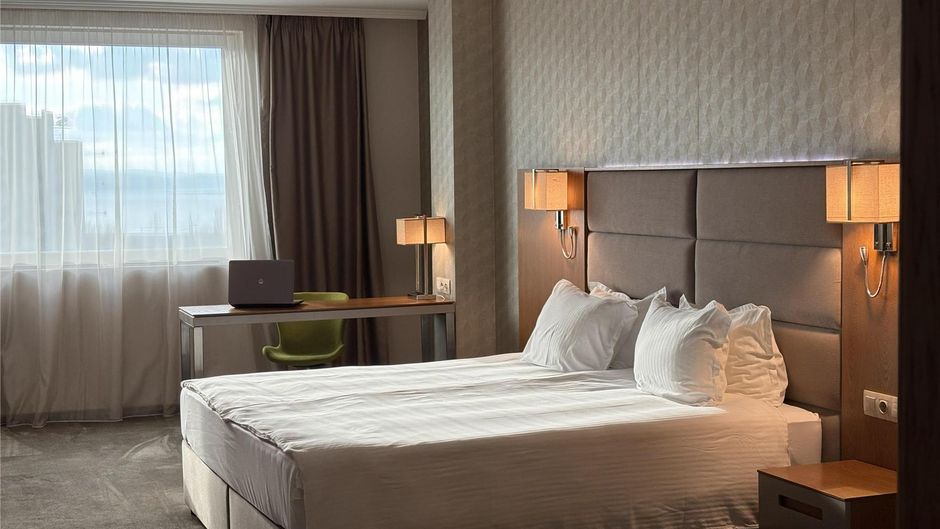 Golden Tulip Varna Room