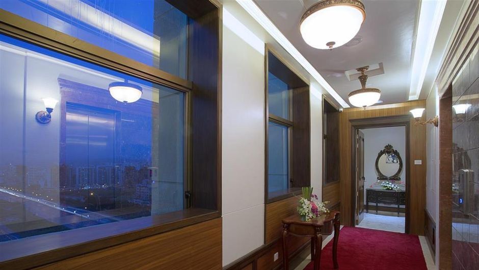 Royal Tulip Navi Mumbai Suite