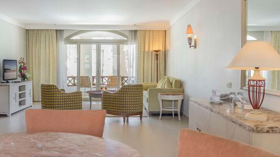 Concorde El Salam Hotel by Royal Tulip Suite
