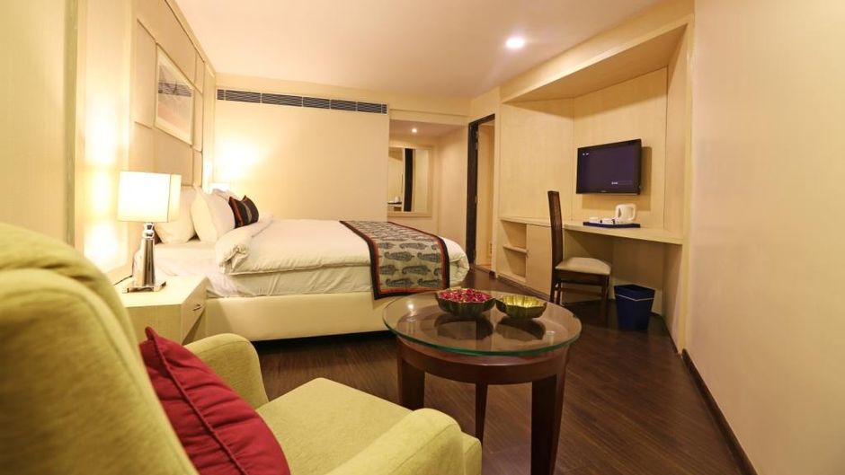 Golden Tulip Hotel Jaipur Room