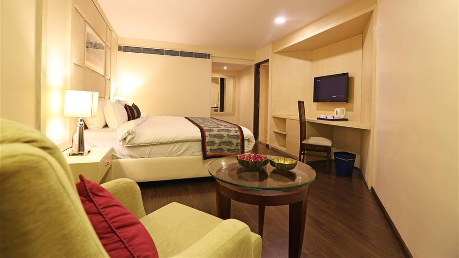 Golden Tulip Hotel Jaipur Room