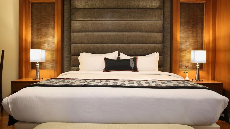 Golden Tulip Hotel Jaipur Suite