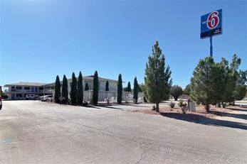 Motel 6 Carlsbad